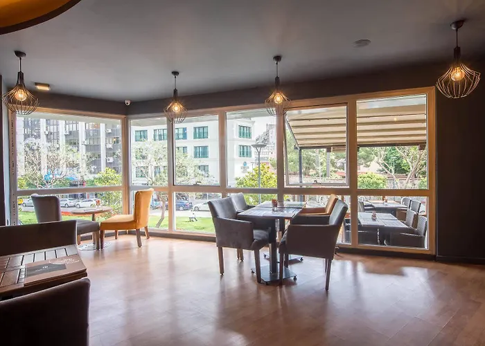 Отель Ismira 4*