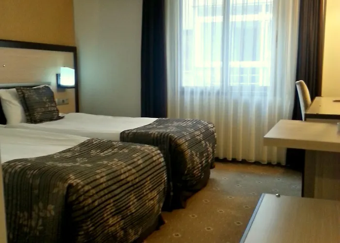 Ismira Hotel