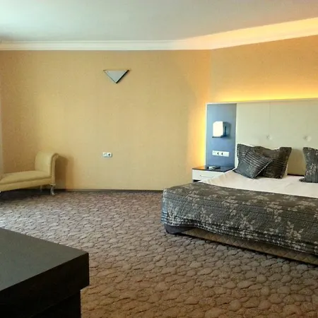 Ismira 4*