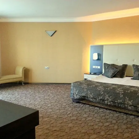 Hotell Ismira 4*