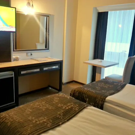 Ismira Hotell 4*