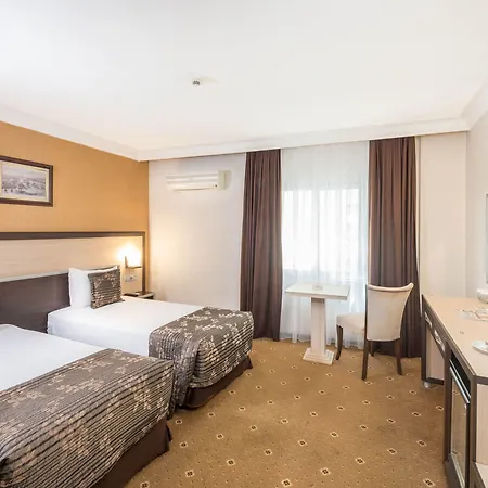 Ismira Hotell 4*